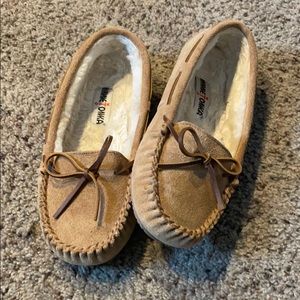 BNWOT Minnetonka Moccasins *Authentic*